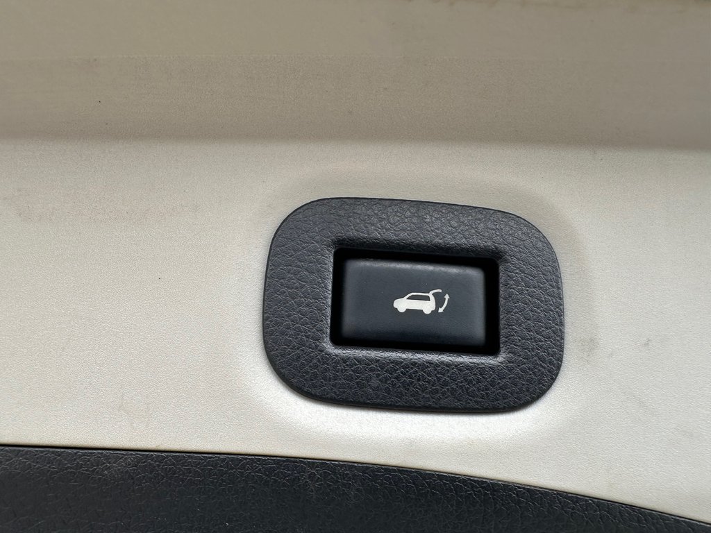 2017 Nissan Rogue SV AWD in Cowansville, Quebec - 8 - w1024h768px