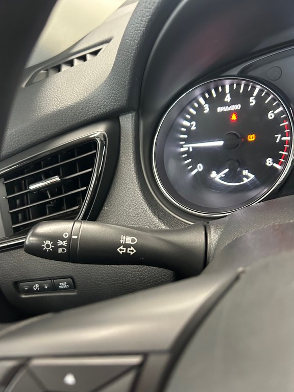 2018 Nissan Rogue S | FWD | 167131KM in Cowansville, Quebec - 33 - w1024h768px