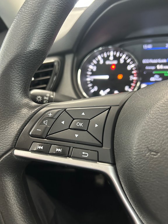 2018 Nissan Rogue S | FWD | 167131KM in Cowansville, Quebec - 32 - w1024h768px