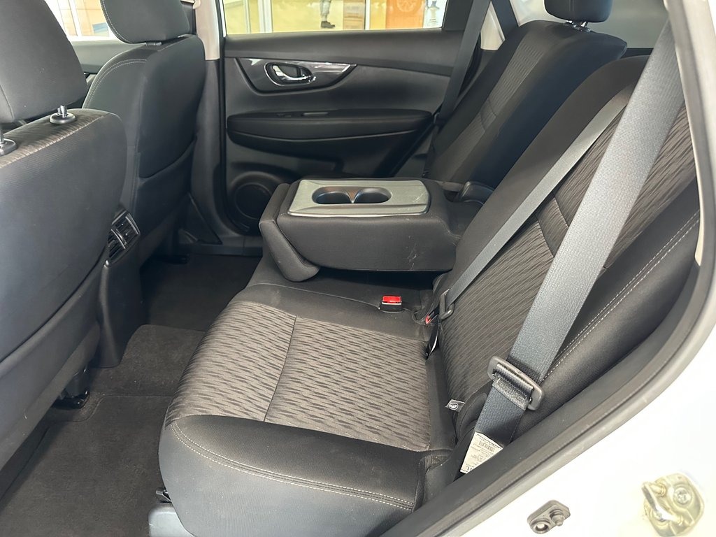 Nissan Rogue Spécial Édition AWD 2020 à Cowansville, Québec - 21 - w1024h768px