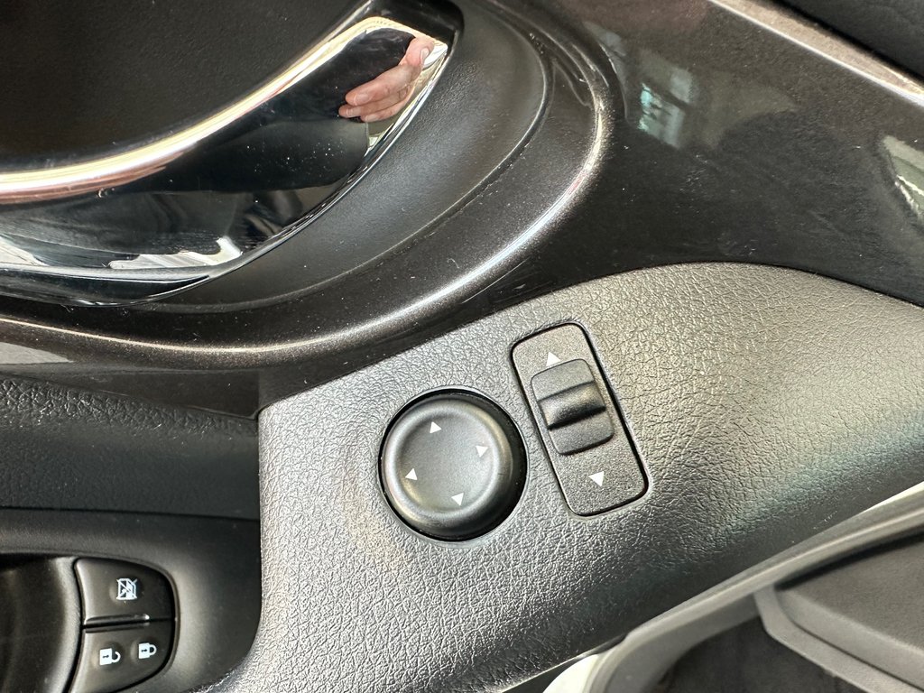 Nissan Rogue Spécial Édition AWD 2020 à Cowansville, Québec - 28 - w1024h768px