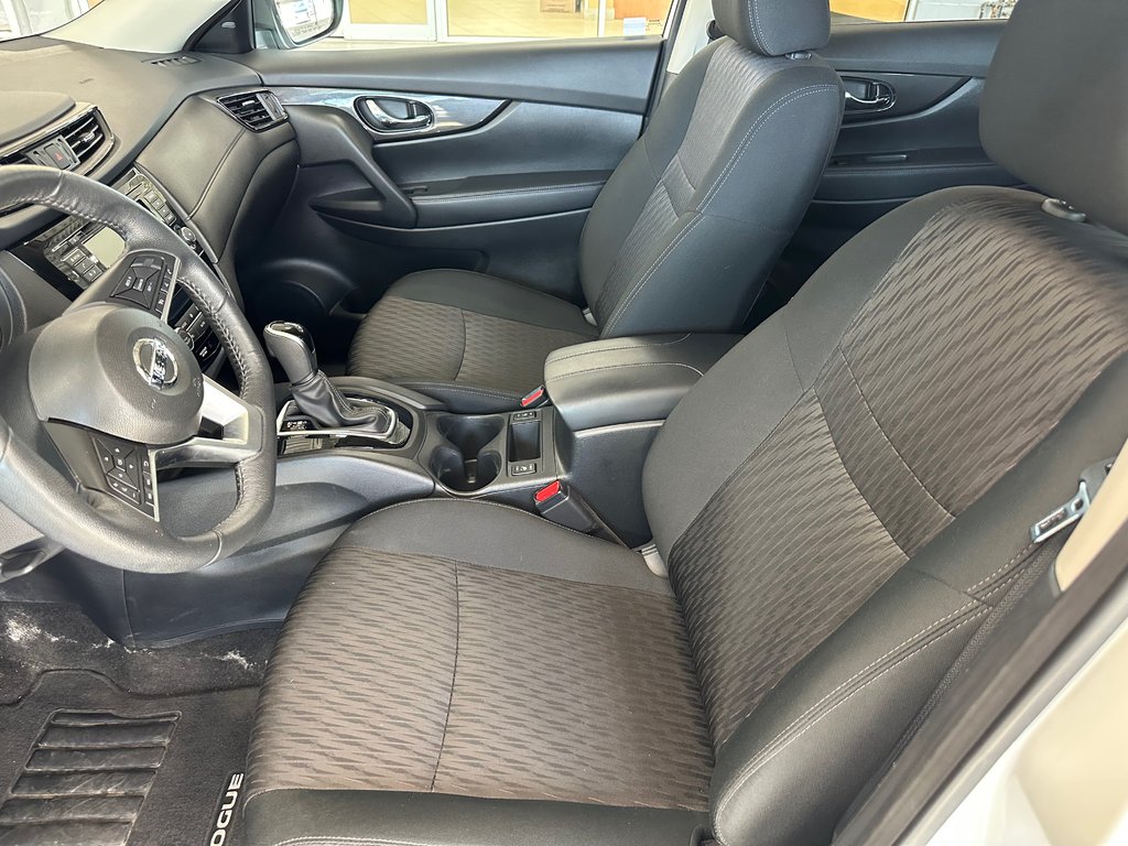 Nissan Rogue Spécial Édition AWD 2020 à Cowansville, Québec - 25 - w1024h768px