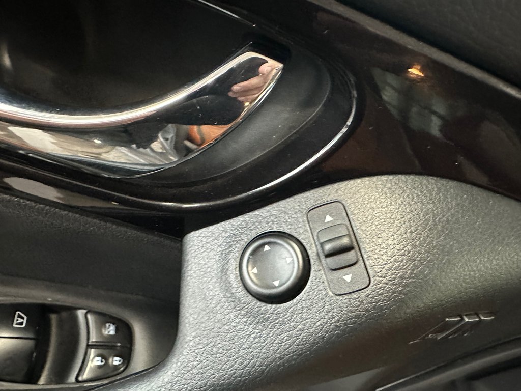 Nissan Rogue SL Platinium 2020 à Cowansville, Québec - 29 - w1024h768px