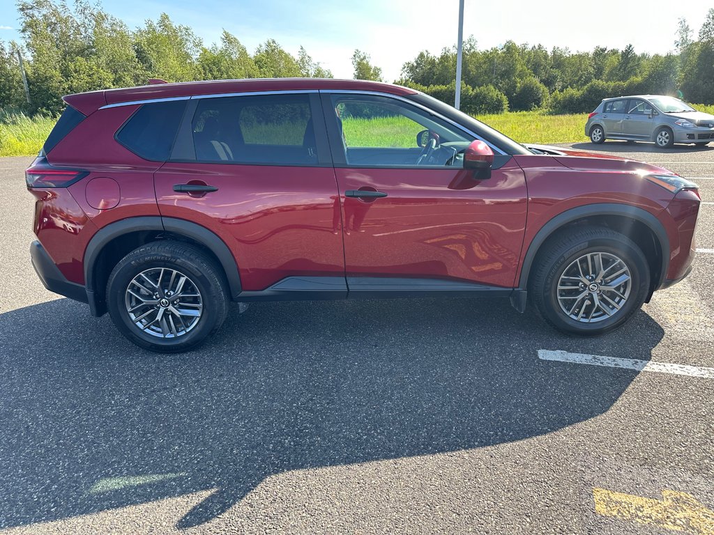 Nissan Rogue S AWD 2021 à Cowansville, Québec - 6 - w1024h768px