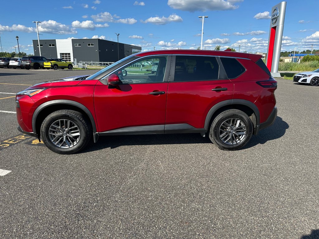 Nissan Rogue S AWD 2021 à Cowansville, Québec - 2 - w1024h768px