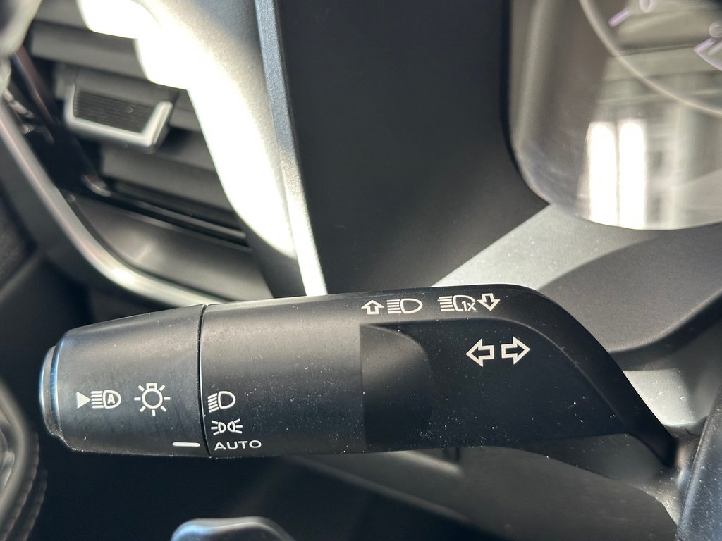 2021 Nissan Rogue SV in Cowansville, Quebec - 39 - w1024h768px