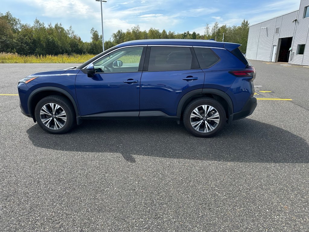 Nissan Rogue SV 2021 à Cowansville, Québec - 1 - w1024h768px