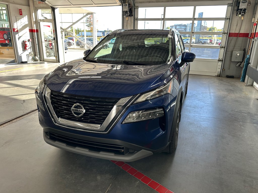 2021 Nissan Rogue SV in Cowansville, Quebec - 12 - w1024h768px