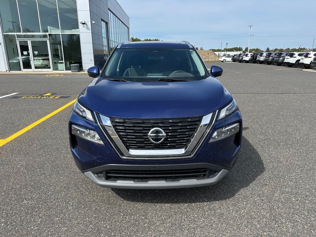Nissan Rogue SV 2021 à Cowansville, Québec - 2 - w1024h768px