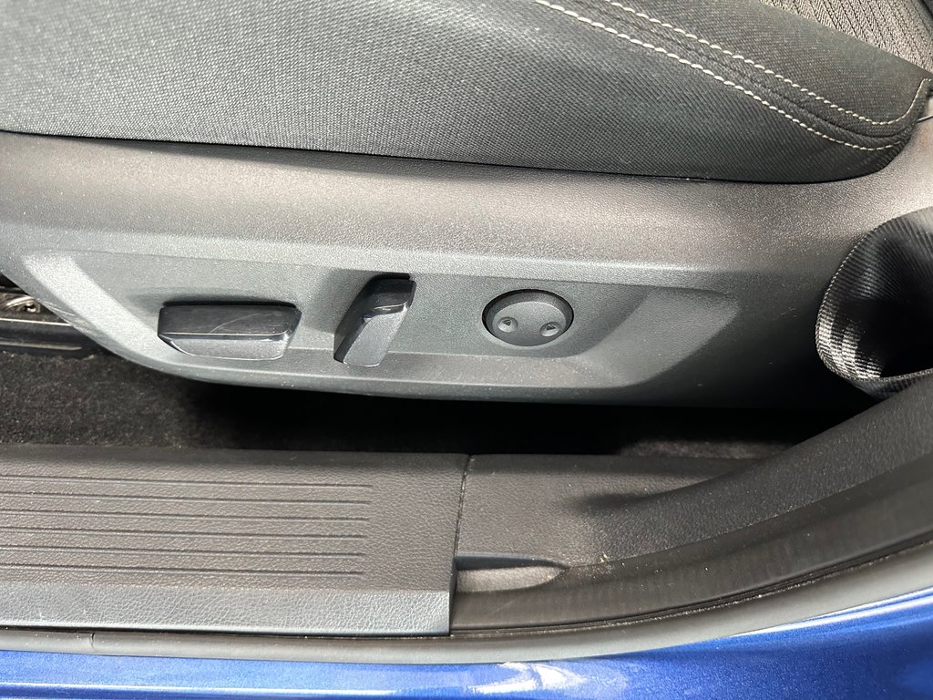 2021 Nissan Rogue SV in Cowansville, Quebec - 28 - w1024h768px