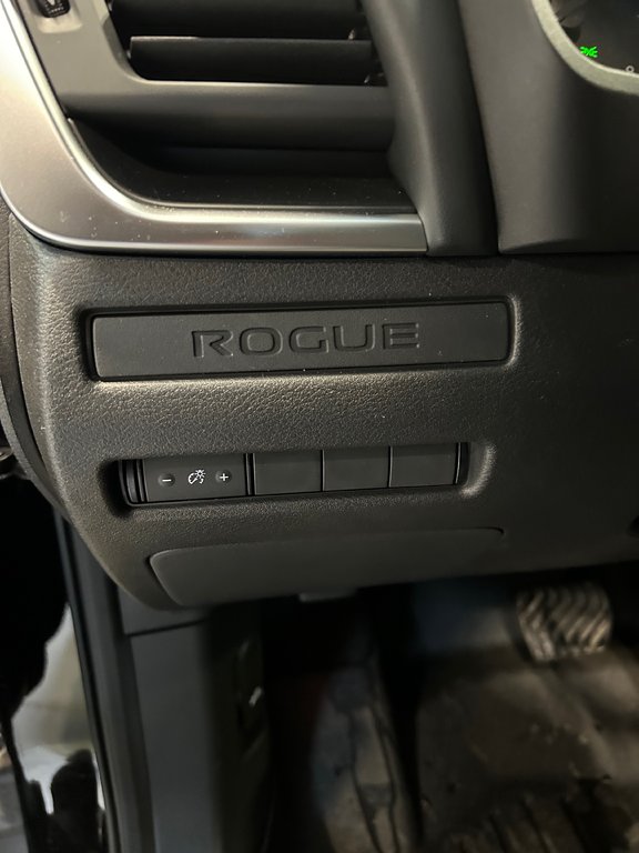 Rogue S AWD 2023 à Cowansville, Québec - 14 - w1024h768px