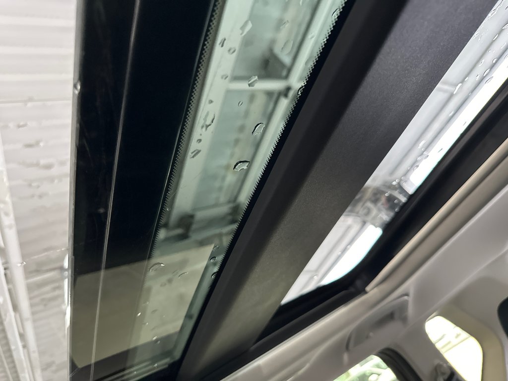 2024  Rogue SV Moonroof in Cowansville, Quebec - 24 - w1024h768px