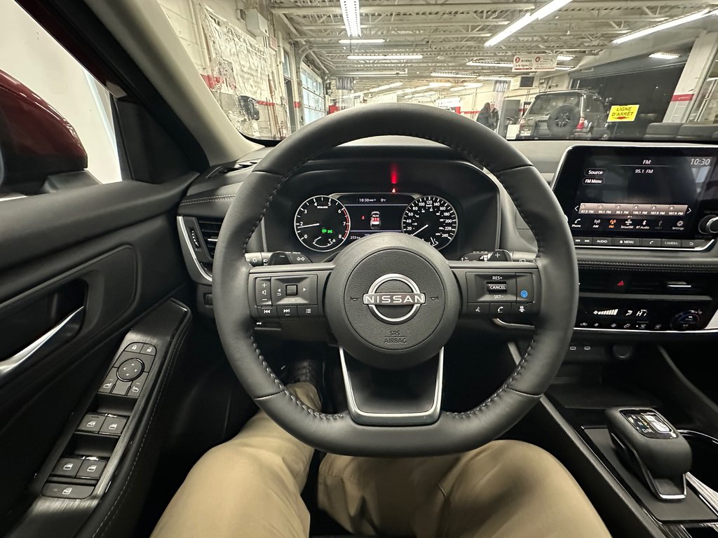 2024 Nissan Rogue SV Moonroof in Cowansville, Quebec - 18 - w1024h768px