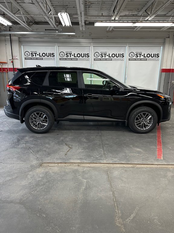 Nissan Rogue S 2025 à Cowansville, Québec - 6 - w1024h768px