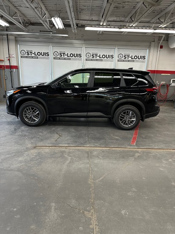 Nissan Rogue S 2025 à Cowansville, Québec - 1 - w1024h768px