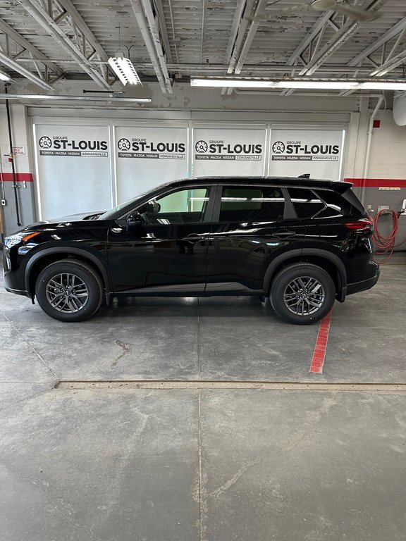 Nissan Rogue S AWD 2025 à Cowansville, Québec - 1 - w1024h768px