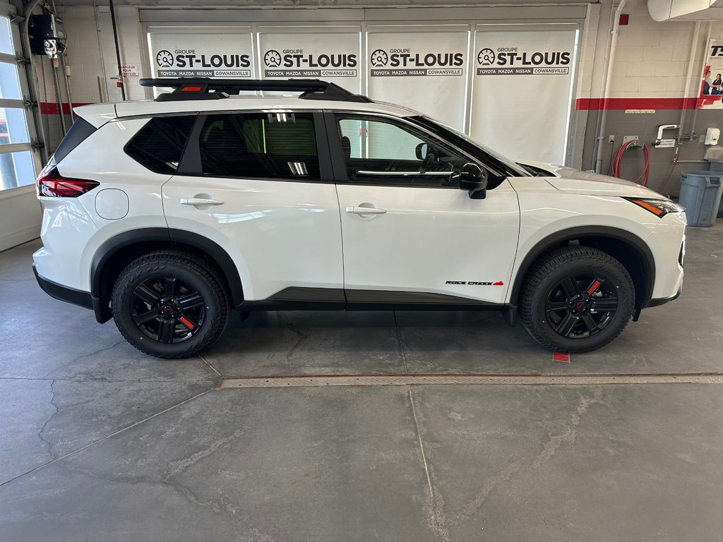 Nissan Rogue Rock Creek AWD 2026 à Cowansville, Québec - 2 - w1024h768px