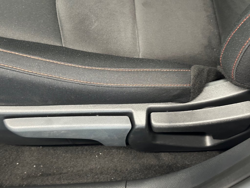 Nissan Sentra SR 2025 à Cowansville, Québec - 25 - w1024h768px