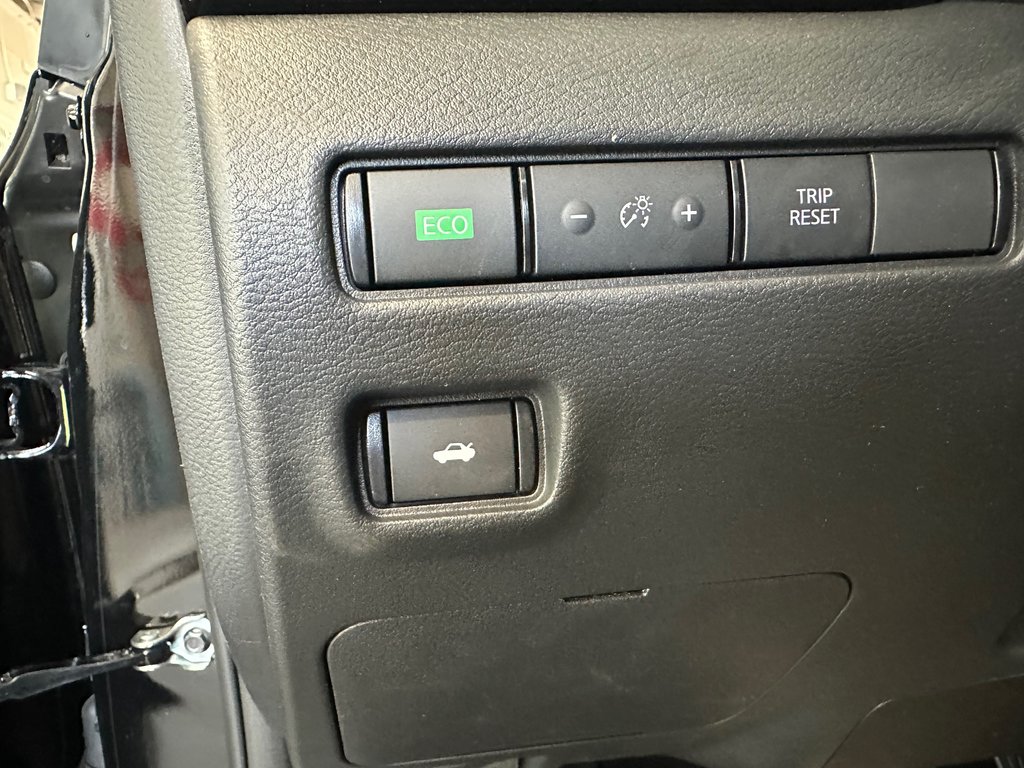 Nissan Sentra SR 2025 à Cowansville, Québec - 28 - w1024h768px