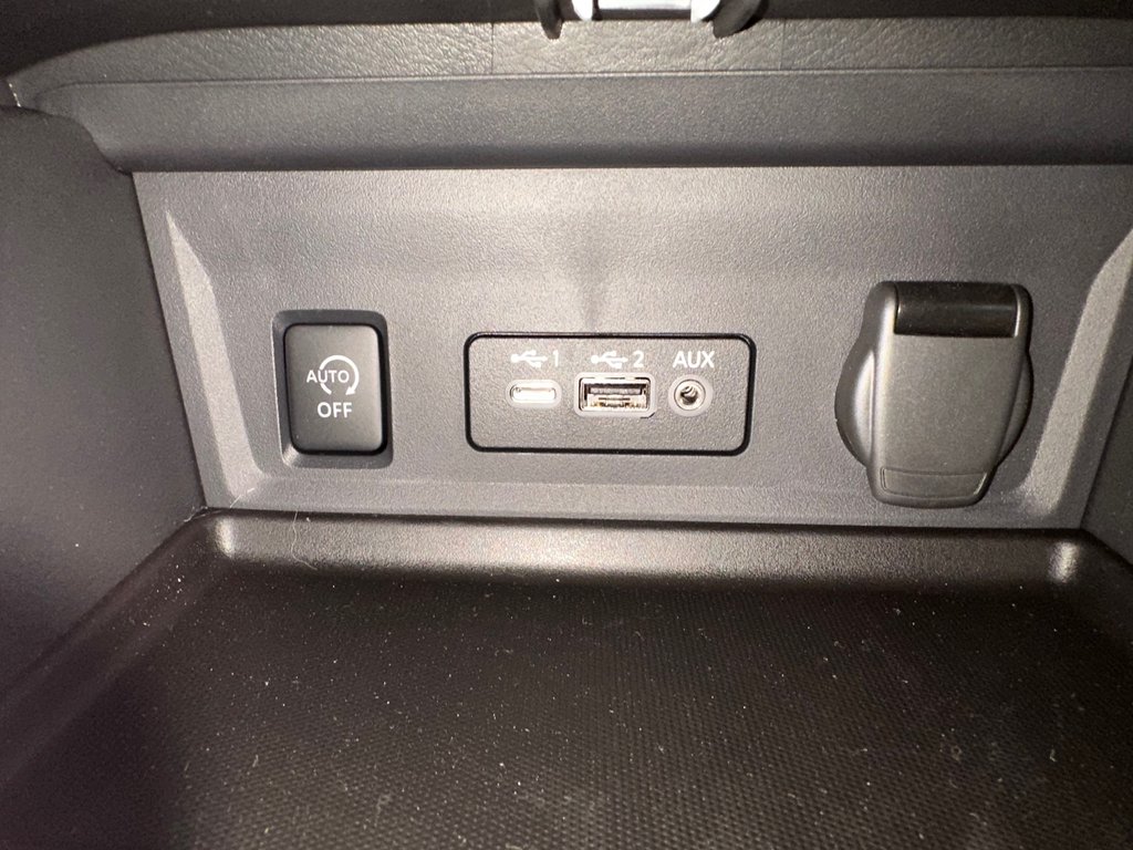Nissan Sentra SR 2025 à Cowansville, Québec - 30 - w1024h768px