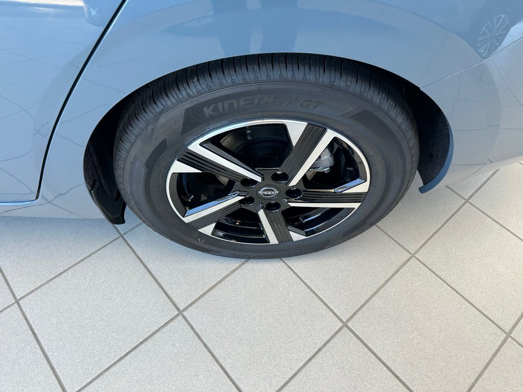 Nissan Sentra SV Toit ouvrant 2025 à Cowansville, Québec - 9 - w1024h768px