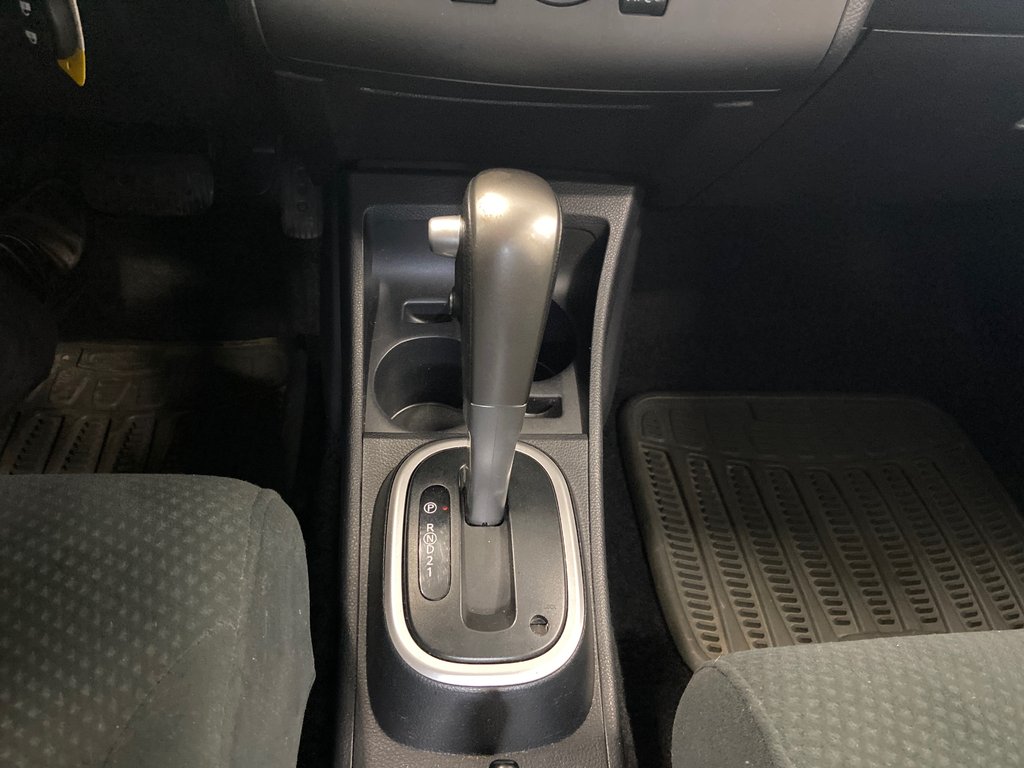 2011 Nissan Versa 1.8 S in Cowansville, Quebec - 29 - w1024h768px