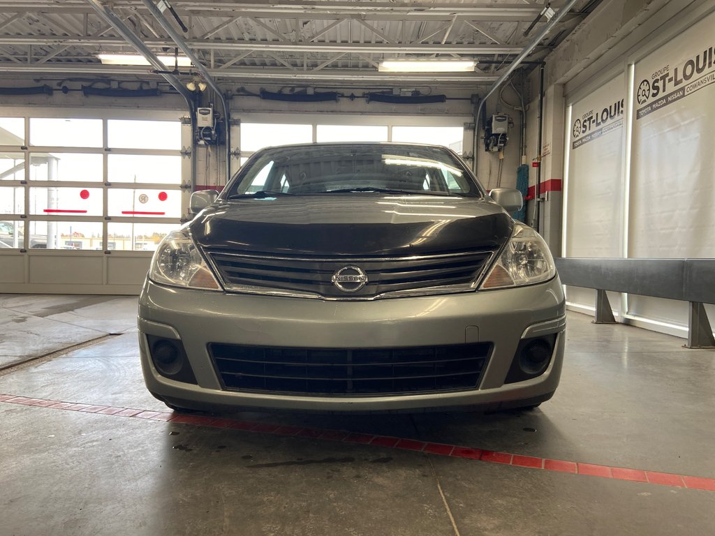 2011 Nissan Versa 1.8 S in Cowansville, Quebec - 15 - w1024h768px
