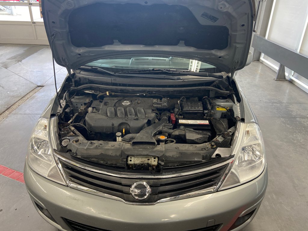 2011 Nissan Versa 1.8 S in Cowansville, Quebec - 14 - w1024h768px