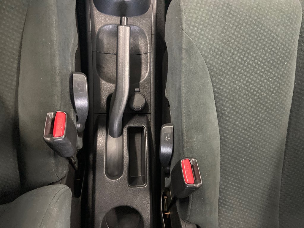 2011 Nissan Versa 1.8 S in Cowansville, Quebec - 28 - w1024h768px