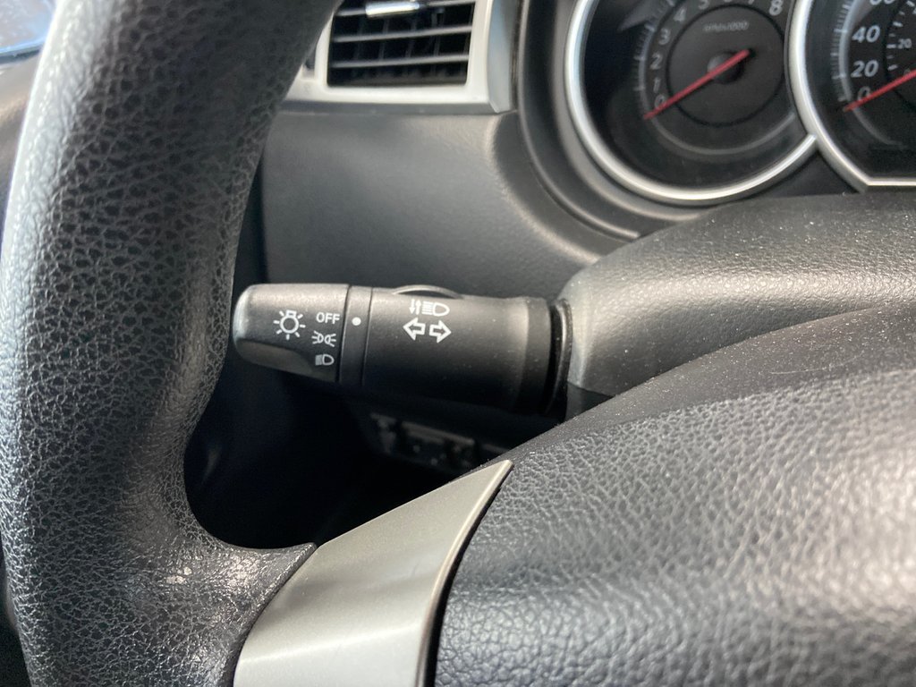 Nissan Versa 1.8 S 2011 à Cowansville, Québec - 27 - w1024h768px