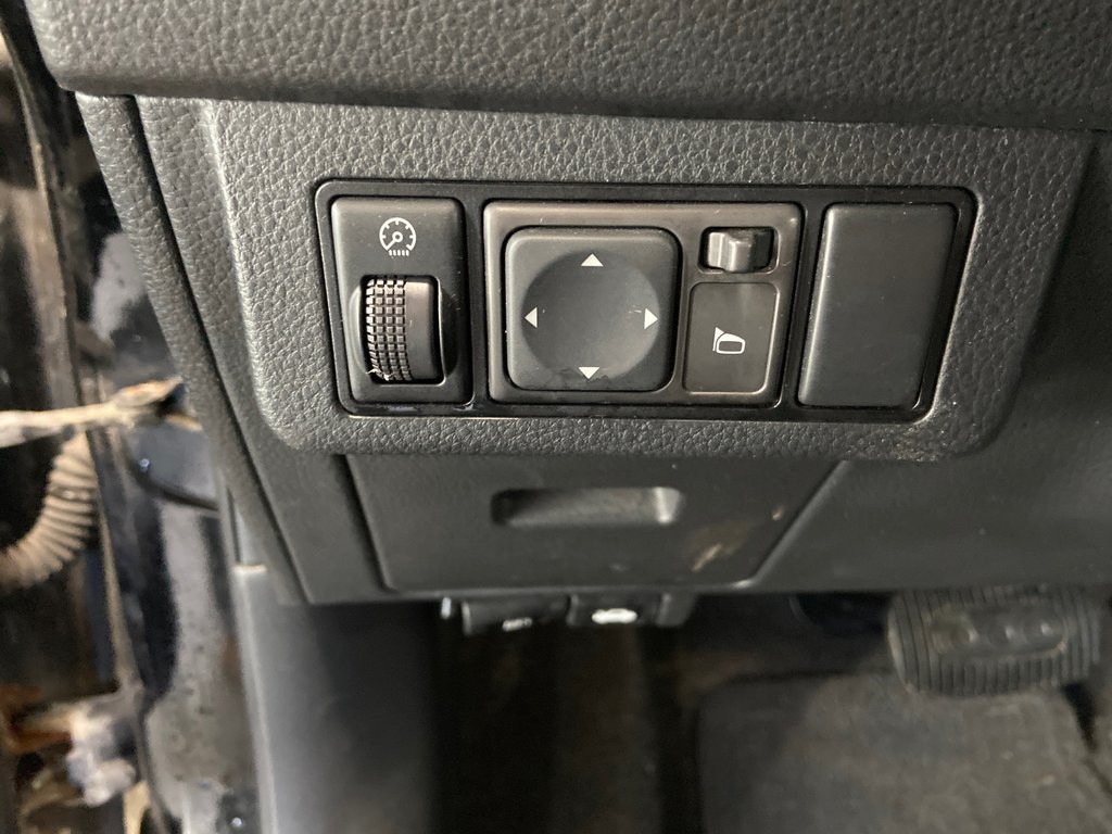 Nissan Versa 1.8 S 2011 à Cowansville, Québec - 23 - w1024h768px