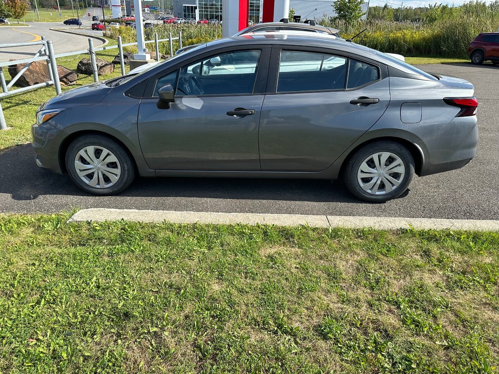 Nissan Versa S 2021 à Cowansville, Québec - 1 - w1024h768px