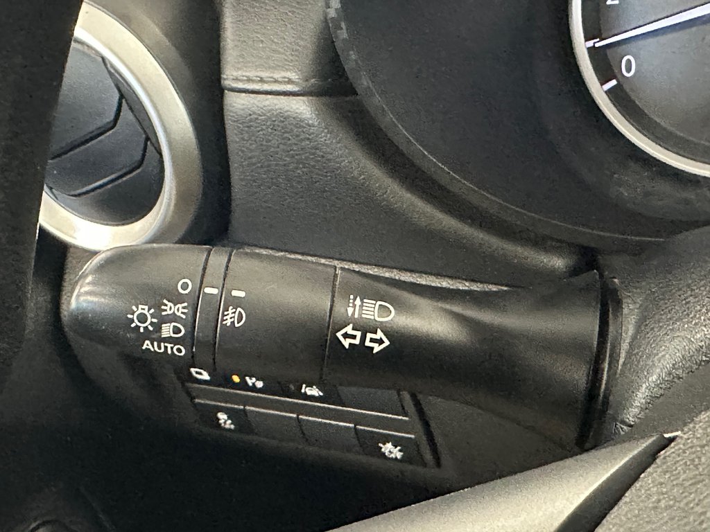 Nissan Versa S 2021 à Cowansville, Québec - 35 - w1024h768px