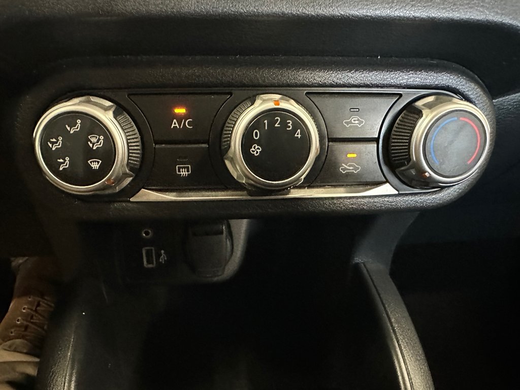 Nissan Versa S 2021 à Cowansville, Québec - 28 - w1024h768px