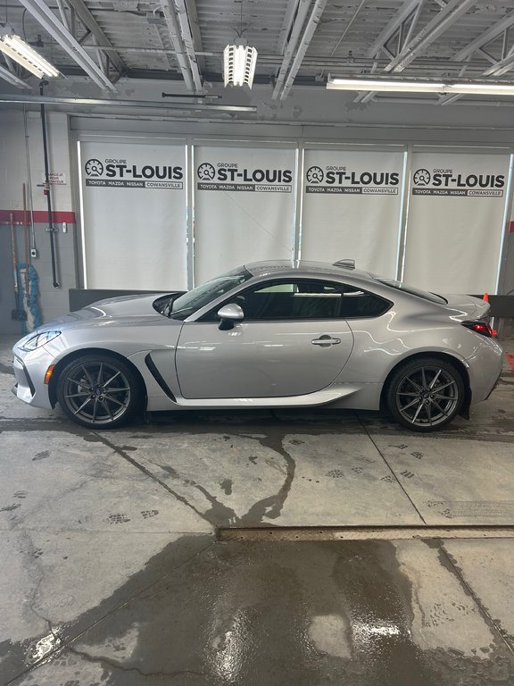 Subaru BRZ Sport-Tech EyeSight 2023 à Cowansville, Québec - 2 - w1024h768px