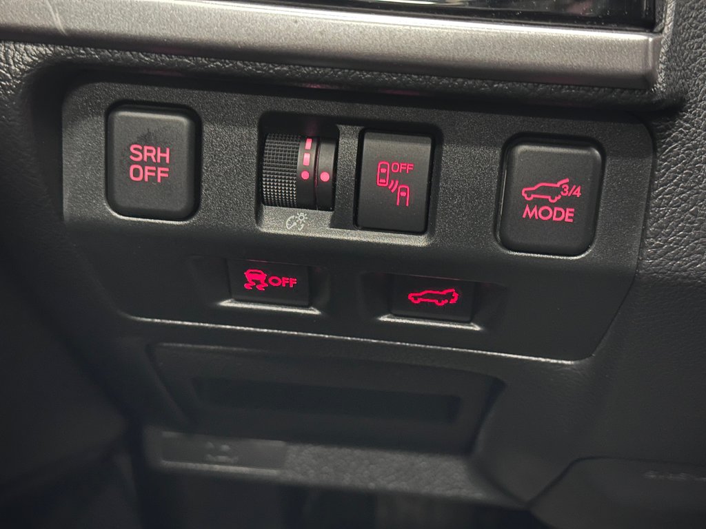 Subaru Forester I Limited w/Tech Pkg 2017 à Cowansville, Québec - 25 - w1024h768px