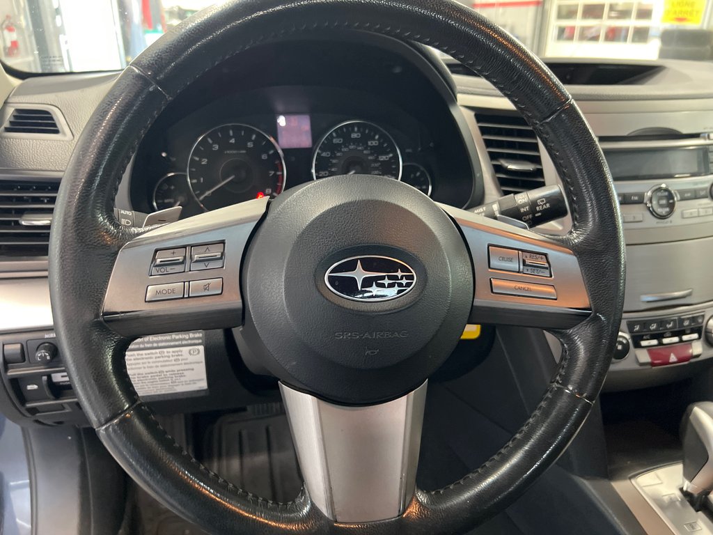 2011 Subaru Outback 2.5i Prem AWD/Pwr Moon in Cowansville, Quebec - 13 - w1024h768px