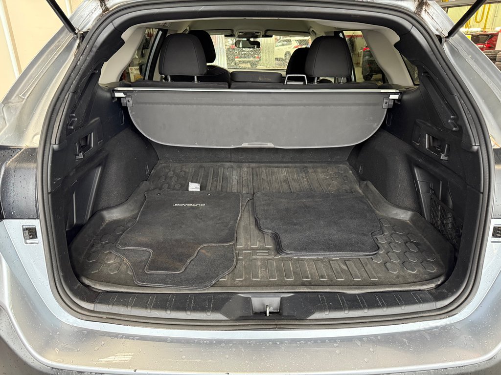 Subaru Outback Convenience 2023 à Cowansville, Québec - 12 - w1024h768px