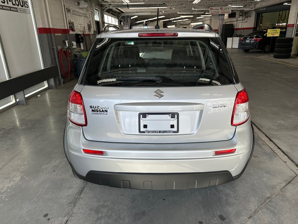 2012 Suzuki SX4 Hatchback JX in Cowansville, Quebec - 4 - w1024h768px