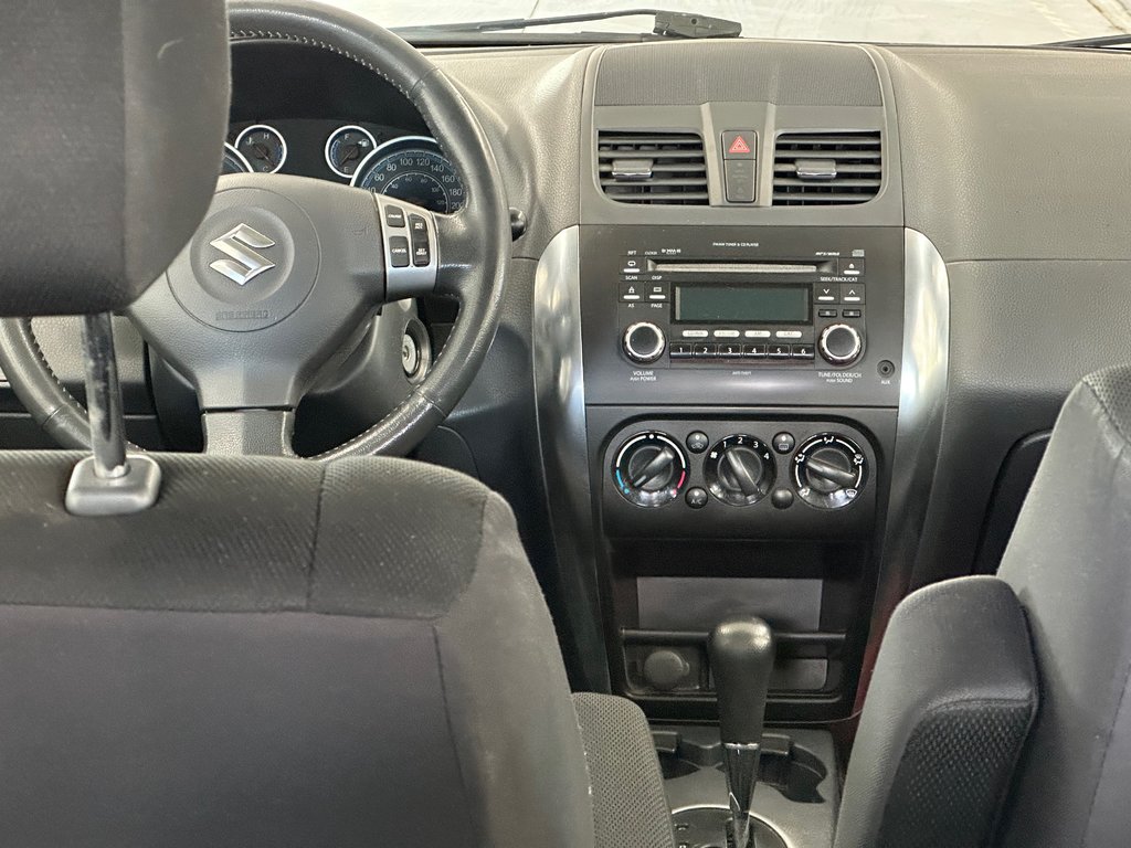 2012 Suzuki SX4 Hatchback JX in Cowansville, Quebec - 8 - w1024h768px