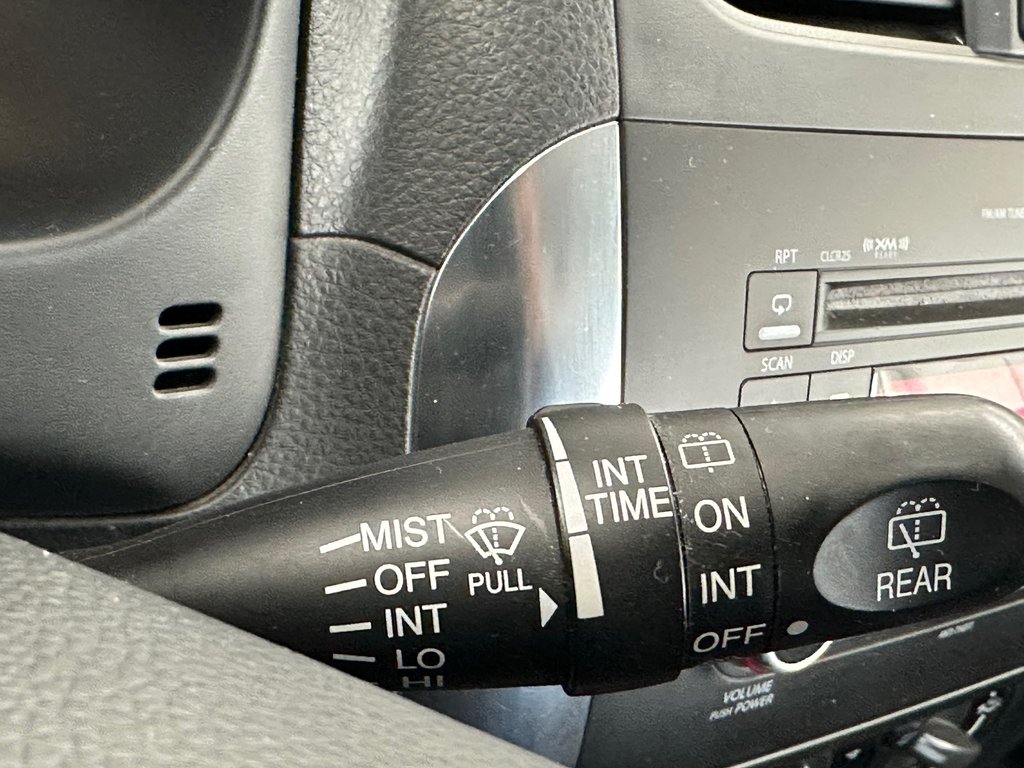 2012 Suzuki SX4 Hatchback JX in Cowansville, Quebec - 29 - w1024h768px