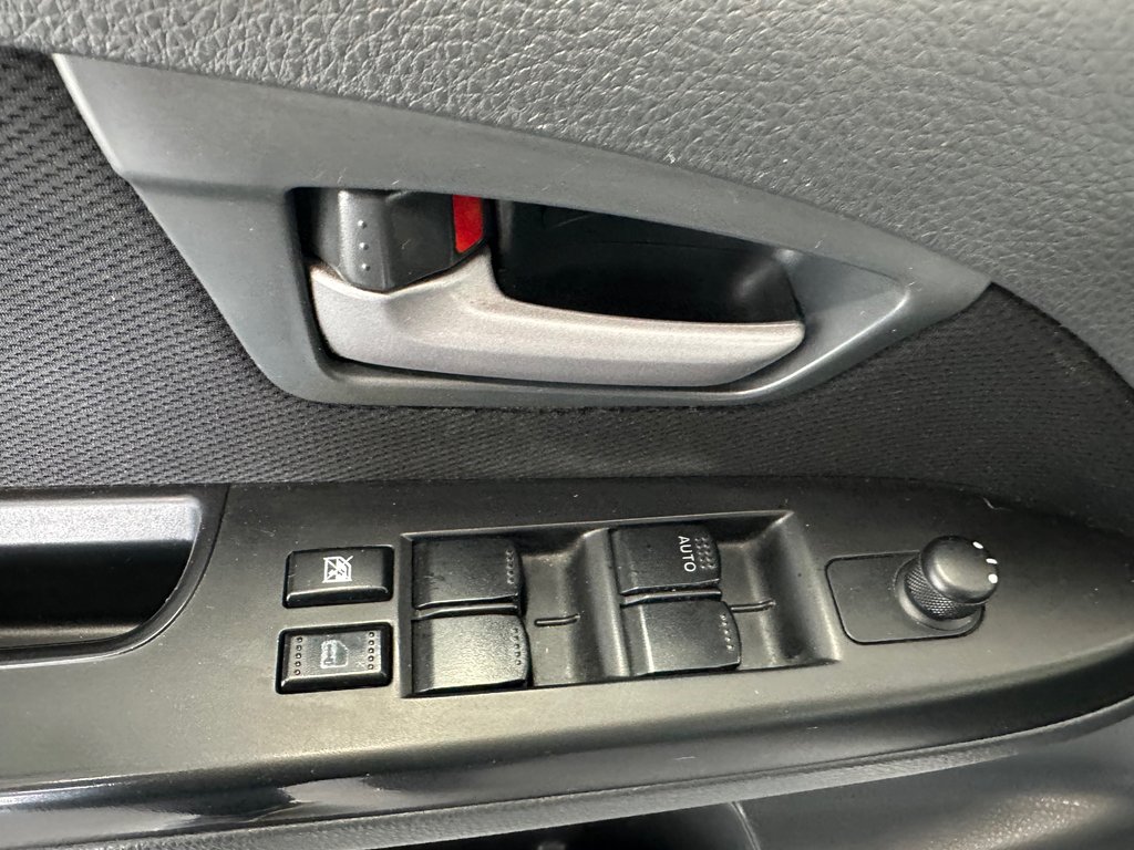 2012 Suzuki SX4 Hatchback JX in Cowansville, Quebec - 23 - w1024h768px