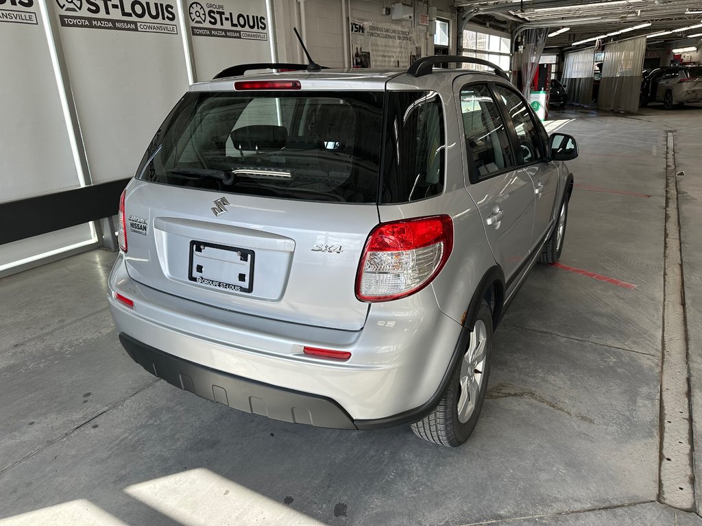 2012 Suzuki SX4 Hatchback JX in Cowansville, Quebec - 3 - w1024h768px