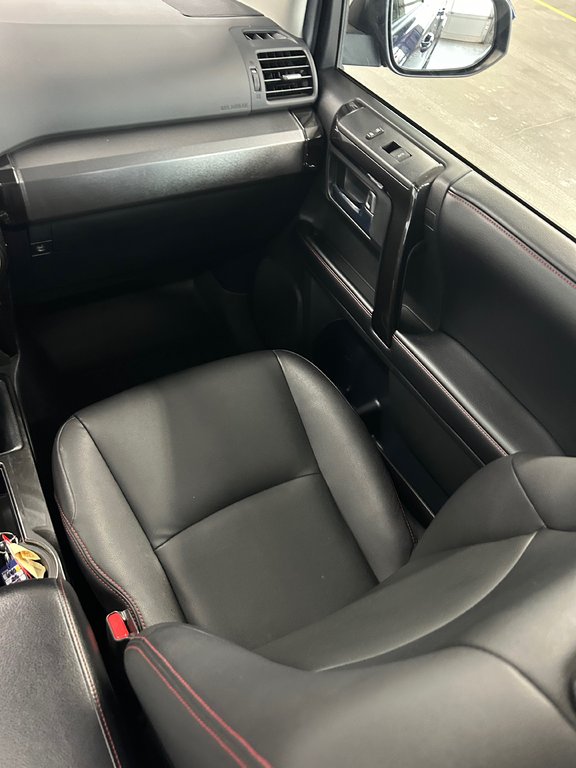 Toyota 4Runner SR5 / TRD OFF ROAD 2016 à Cowansville, Québec - 15 - w1024h768px
