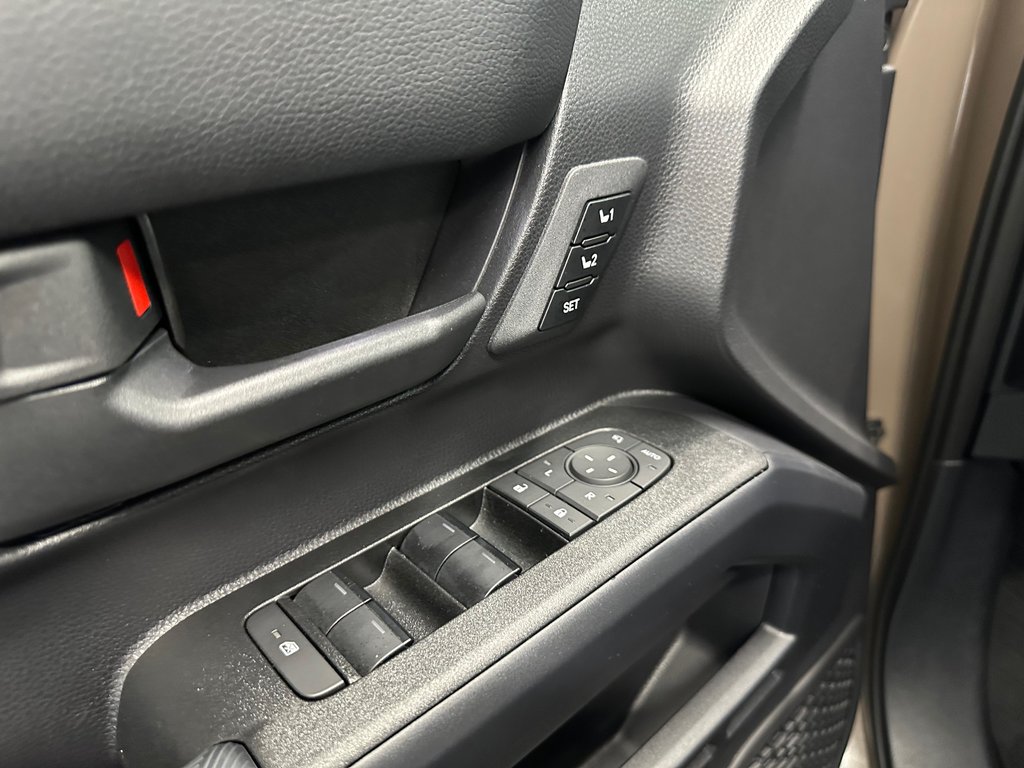 2025 Toyota 4Runner Hybrid TRD PRO in Cowansville, Quebec - 23 - w1024h768px