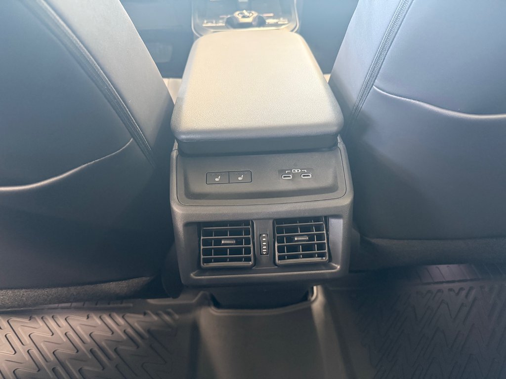 Toyota bZ Limited AWD 2026 à Cowansville, Québec - 17 - w1024h768px