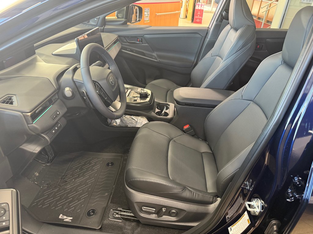 Toyota bZ Limited AWD 2026 à Cowansville, Québec - 20 - w1024h768px