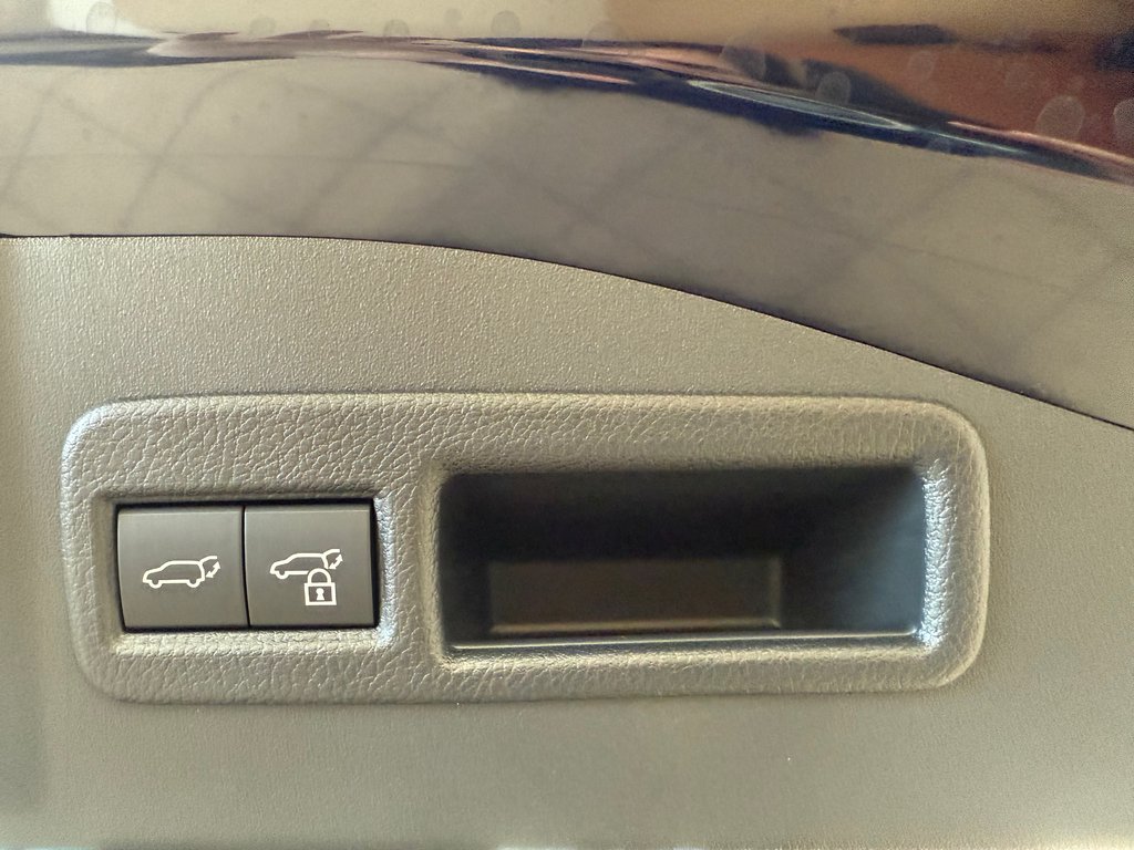 Toyota bZ Limited AWD 2026 à Cowansville, Québec - 15 - w1024h768px