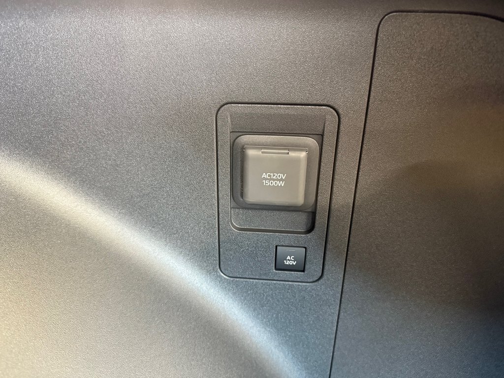 Toyota bZ Limited AWD 2026 à Cowansville, Québec - 13 - w1024h768px