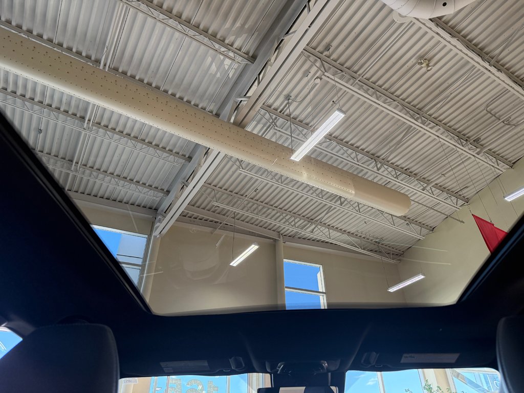 Toyota bZ Limited AWD 2026 à Cowansville, Québec - 19 - w1024h768px